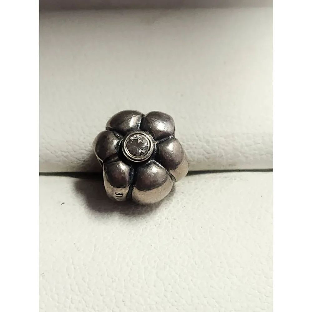 PANDORA FLOWER CHARM STERLING SILVER 925 ALE 790185